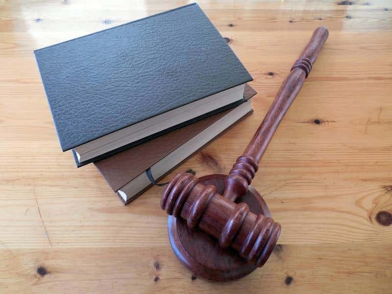 Criminal Defendants Dismiss Charges on Trial