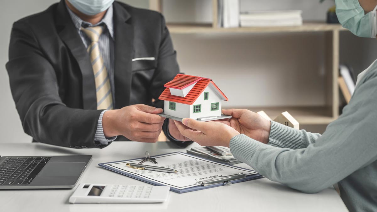 658456ae999b9449bcfefd94_How-to-Become-a-Landlord